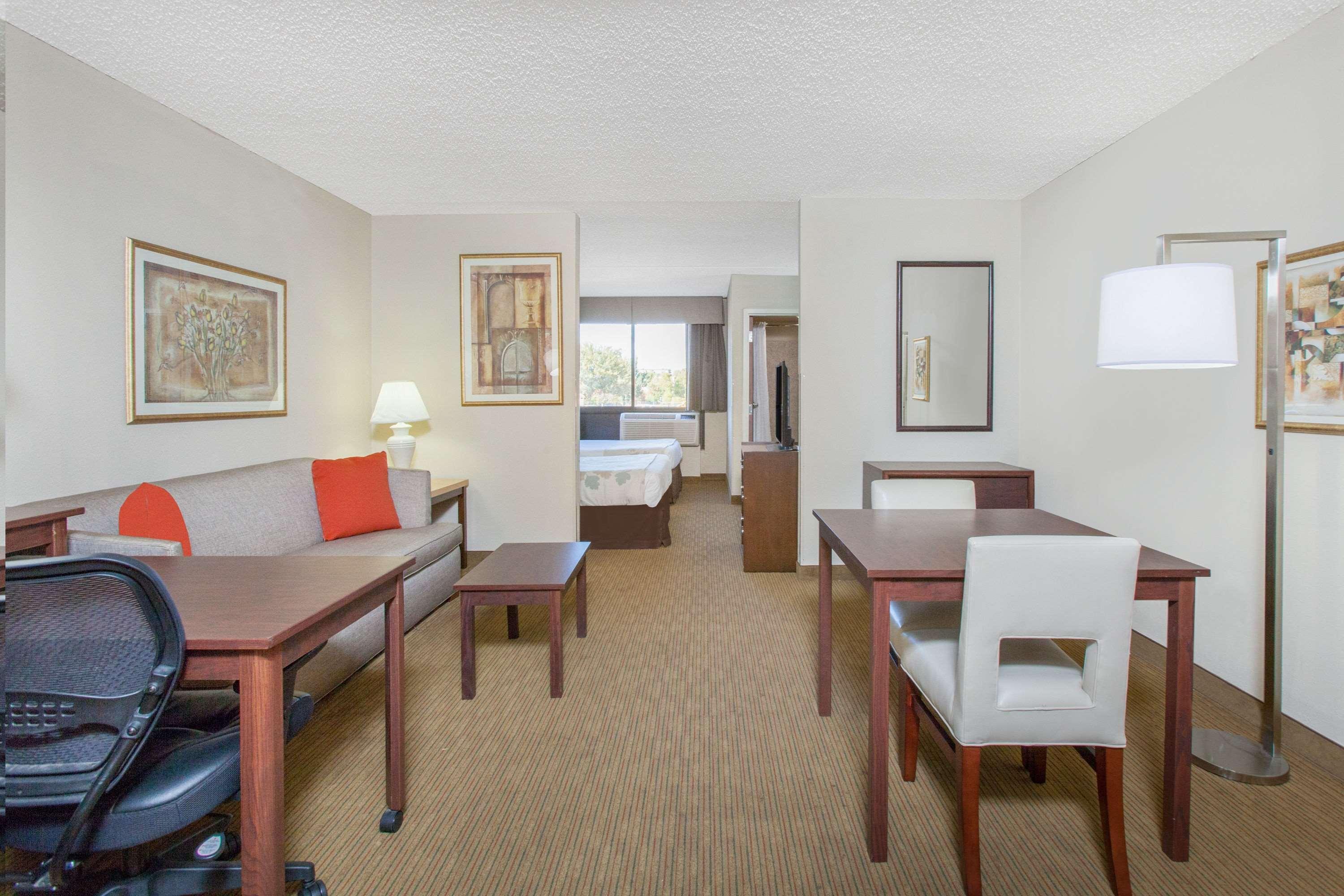 Hawthorn Suites Midwest City Extérieur photo