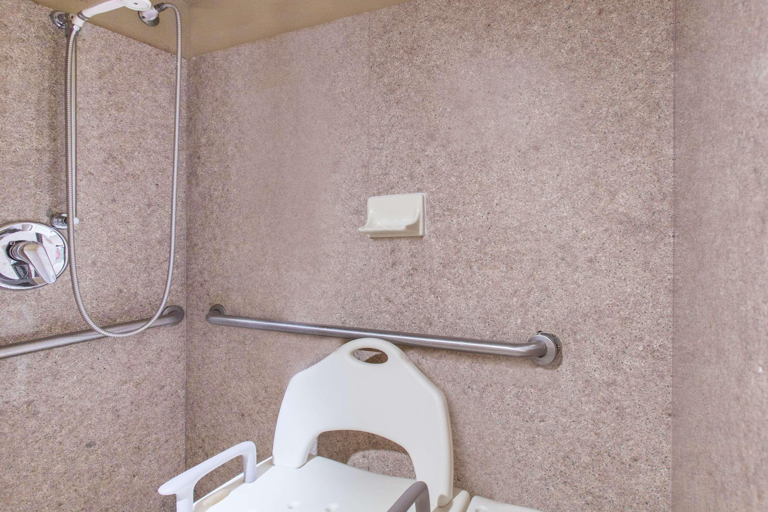 Hawthorn Suites Midwest City Extérieur photo