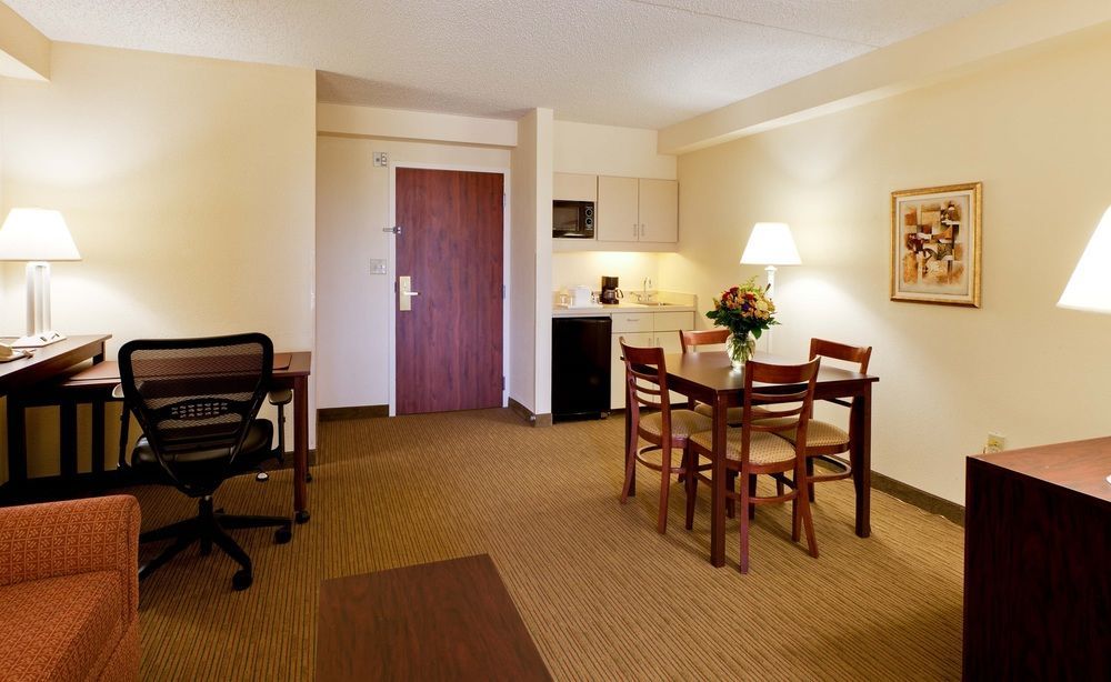 Hawthorn Suites Midwest City Extérieur photo